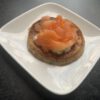 Mini pannenkoek met gerookte zalm
